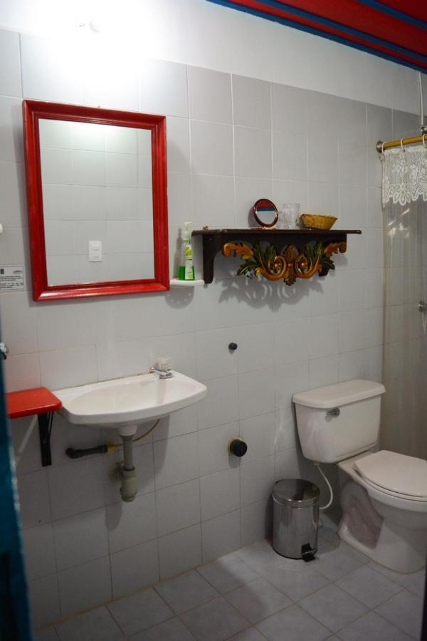 Finca La Colina Bed & Breakfast Calarca Exterior photo